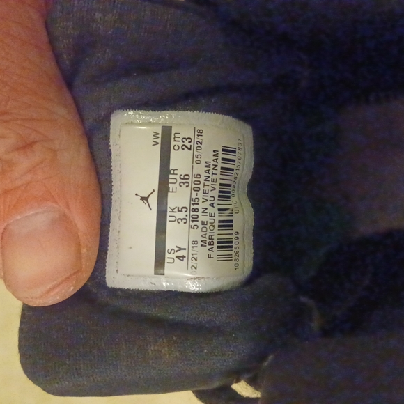 Jordan 12s jumpman - Picture 7 of 7